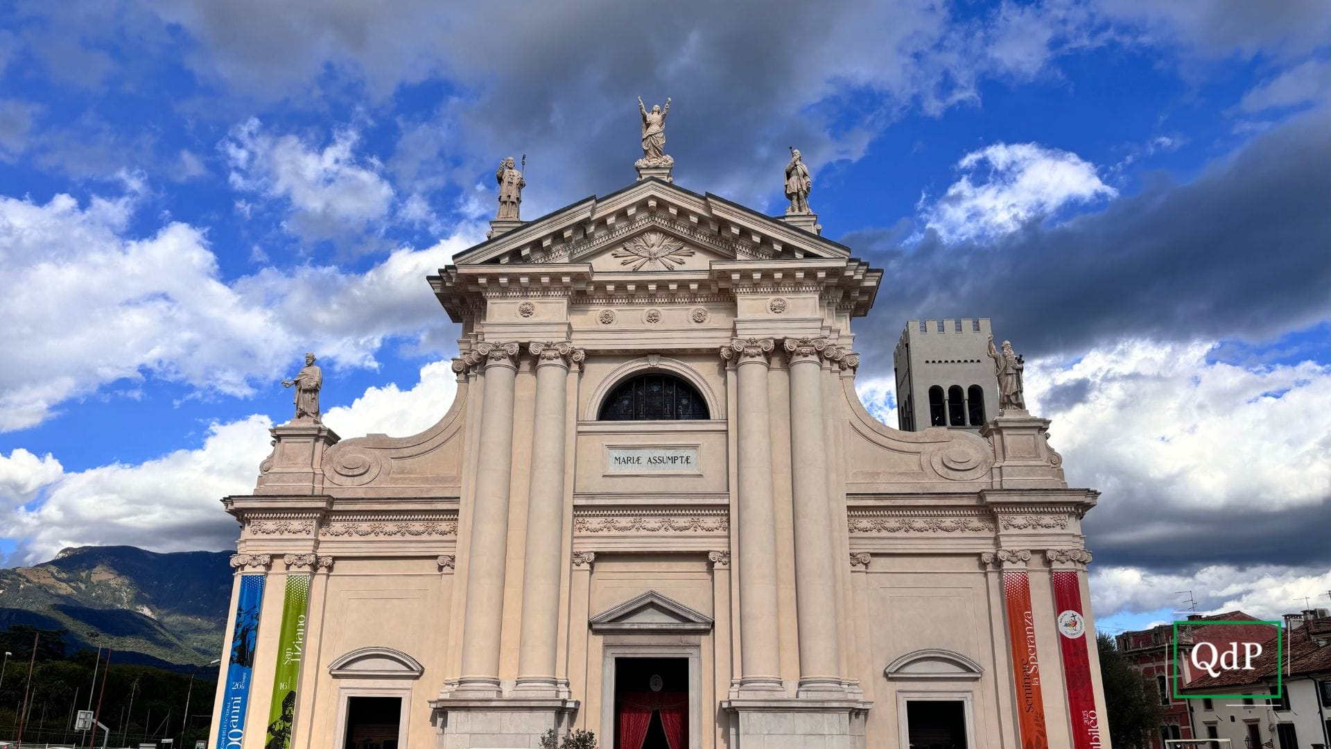 Furto in Cattedrale: rubata la cassa con le offerte del presepe