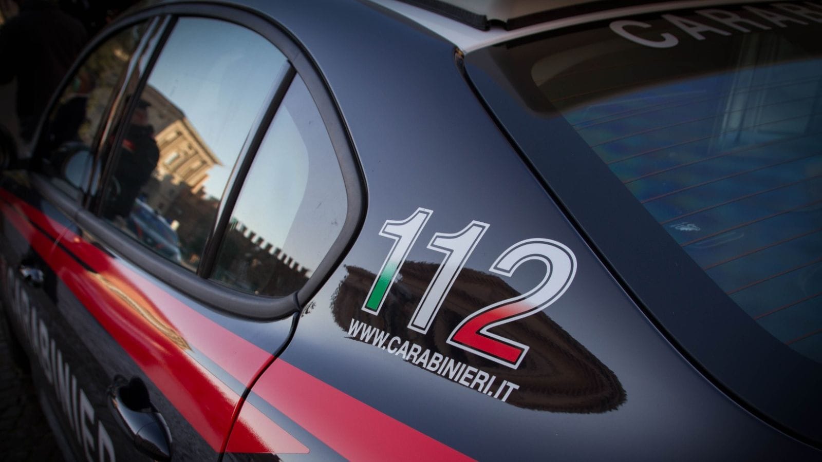 Spaccio di eroina nonostante le misure, patteggia dopo l’arresto