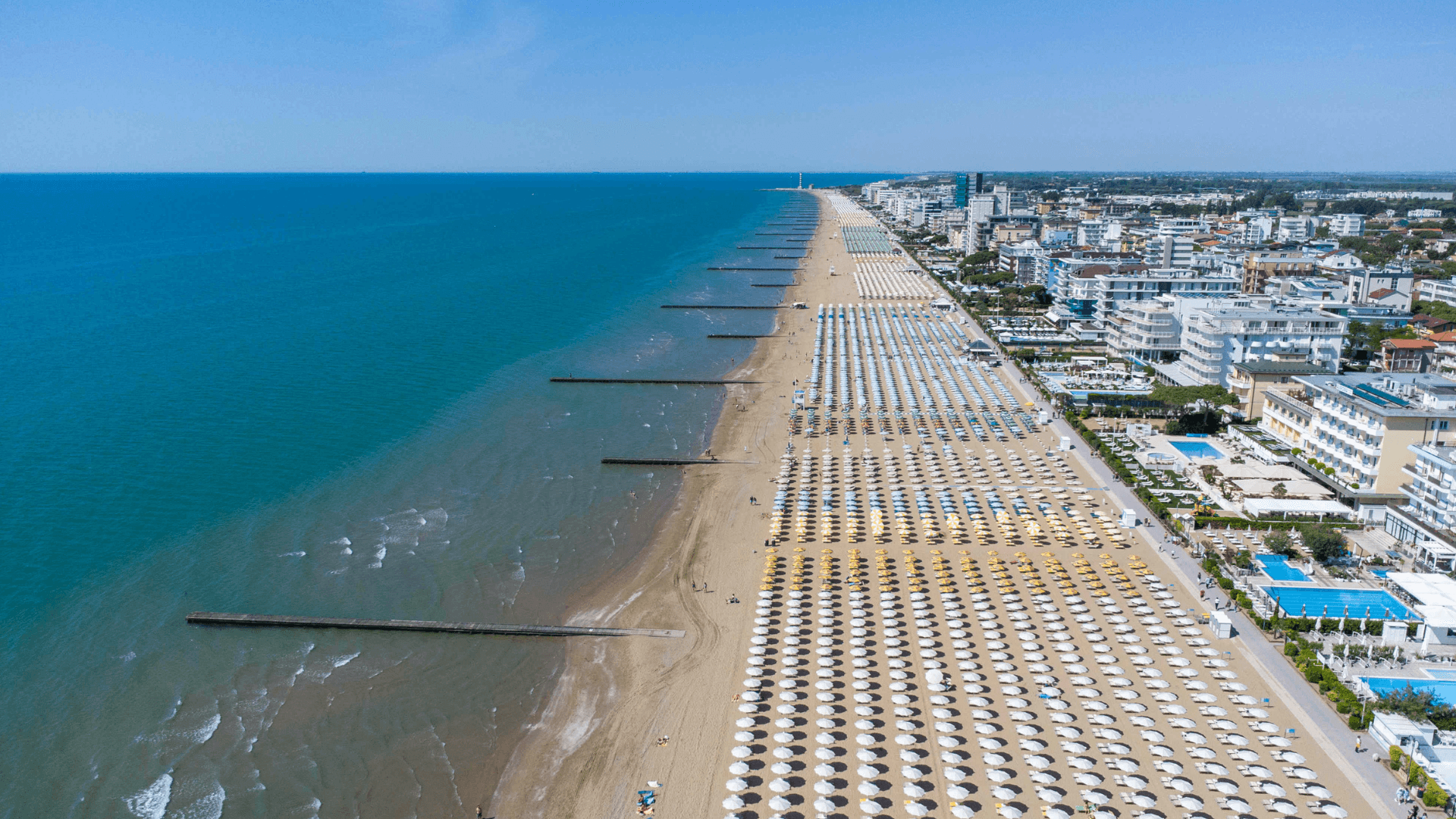 Spiaggia 2.0, si progettano i chioschi del futuro: “Nuovi servizi per i turisti”