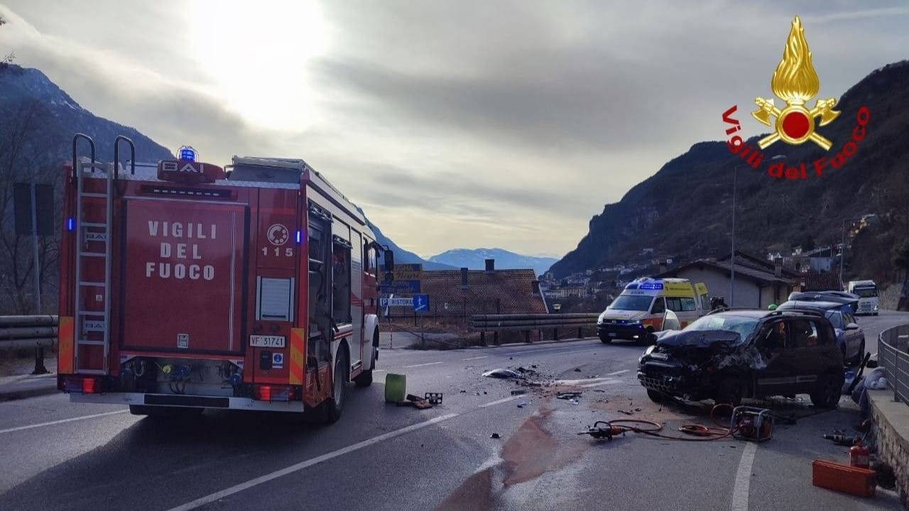 Incidente auto-camion, una ferita. Alemagna chiusa temporaneamente