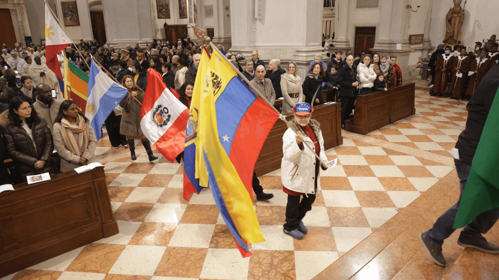 Epifania, partecipata Messa dei popoli in cattedrale