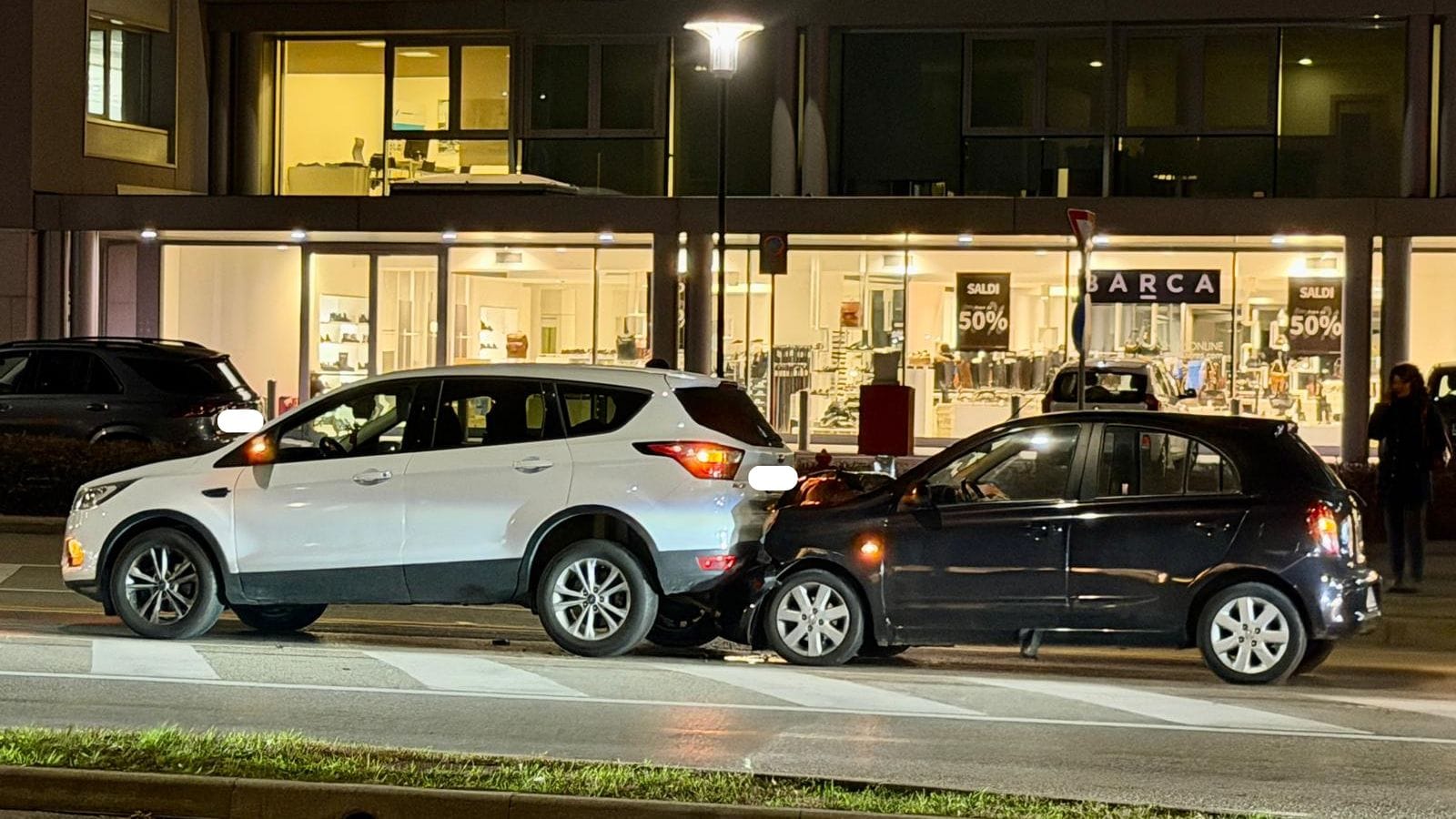 Tamponamento in viale Italia